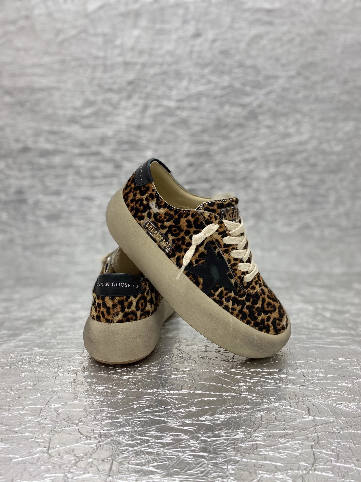 OOBB-- 6642 GWF00378.F003305.81472 GMF00378.F003305.81472 Space cowhide item:E-X362J2901T